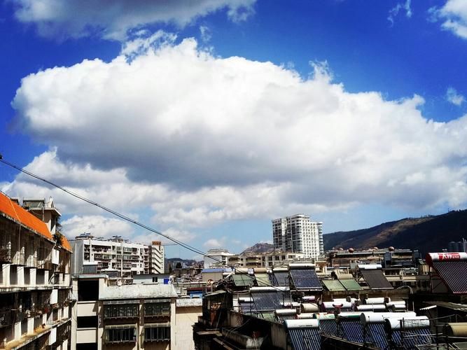包含云南红河哈尼族彝族自治州屏边苗族自治县近3天新增14例涉2省输入病例的词条