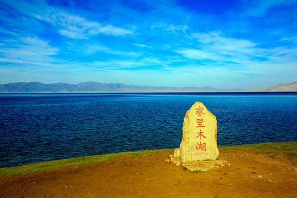 包含专家:新疆维吾尔自治区伊犁哈萨克自治州霍城县每年或现多个感染高峰的词条
